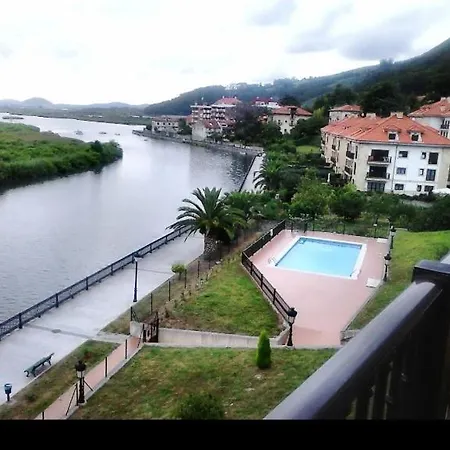 Apartamento Con Piscina Urbanizacion Embarcadero Limpias Limpias